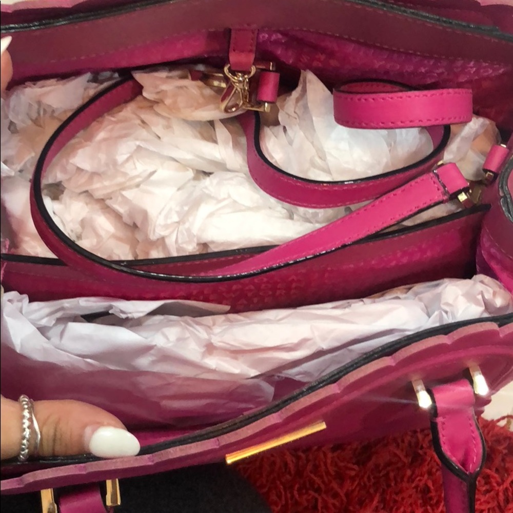 KATE SPADE HANDBAG - Picture 3 of 4